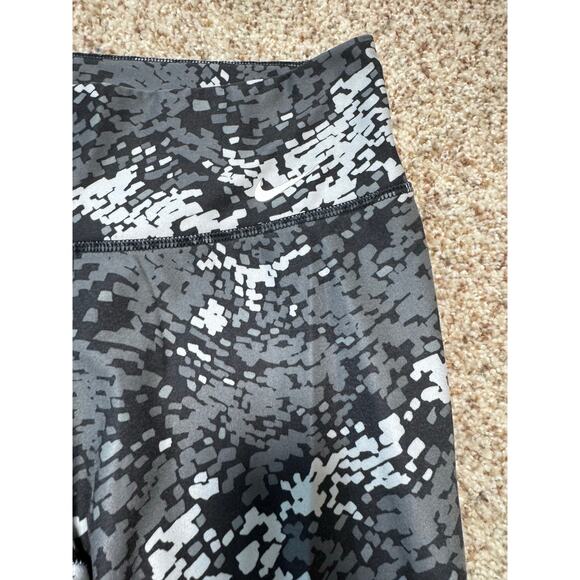 NIKE Dri-Fit, Slightly cropped, ankle leggings, Size Women's Small - Picture 8 of 8